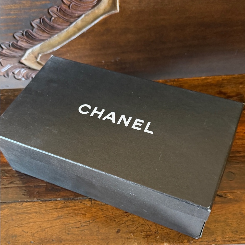 CHANEL slingback classic vintage beige and brown Patterned Women's Heels - Picture 16 of 16